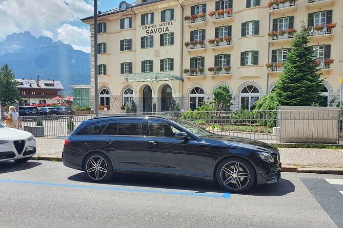Florence hotels to Florence Airport (FLR) - Departure Private Transfer - An In-Depth Look at the Florence Airport Transfer Experience