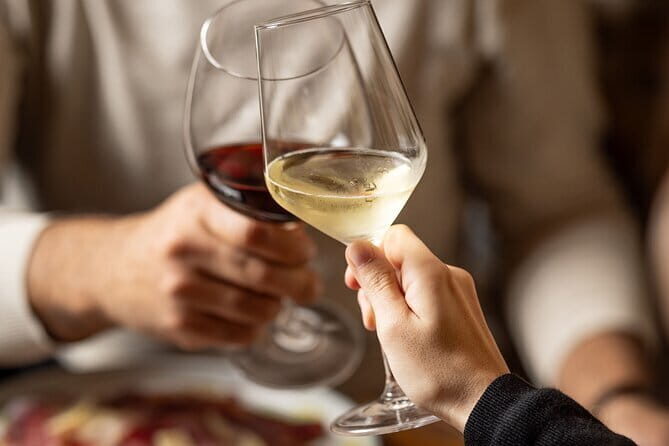 Florence Luxury Wine Tasting Experience and cold cuts & sommelier - What to Expect During the Tasting