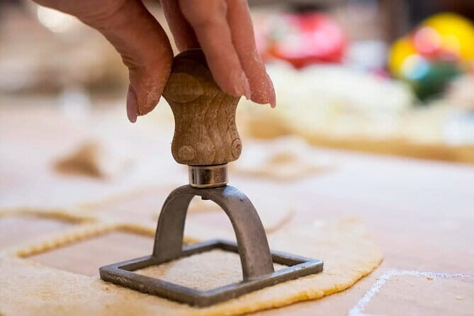 Florence: Ravioli & Pasta Class with Tiramisu and Unlimited Wine - Florence: Ravioli & Pasta Class with Tiramisu and Unlimited Wine – A Deep Dive