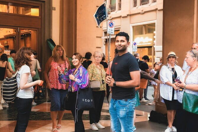 Florence Unveiled: "A Walking Tour Journey Through History" - The Value of a Guided Walk in Florence