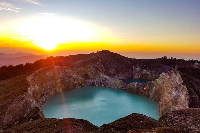 Flores Tours : 2 Days amazing Kelimutu Lake tour - A Closer Look at the 2-Day Kelimutu Lake Tour