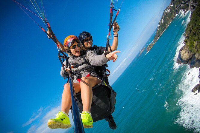 Fly from Paragliding in Rio de Janeiro - In-Depth Look at the Paragliding Tour in Rio