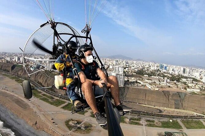 Fly paragliding along the coast of Lima - Fly Paragliding Along the Coast of Lima: An Unforgettable Aerial Adventure