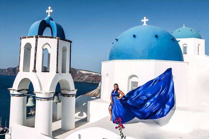 Flying Dress Photoshoot in Santorini with Hotel Pickup - FAQ