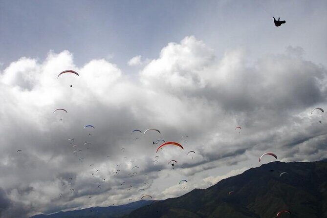 Flying Paragliding Over Medellín - A Closer Look at the Experience