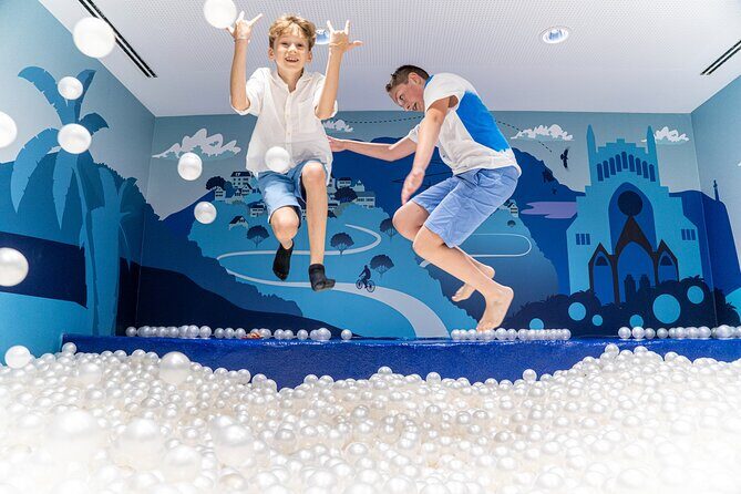 Foko Immersive Gallery Ticket - A vibrant dive into Palma’s local art scene