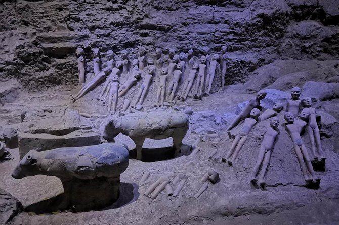 Folk Custom Xi'an Tour to Cave Dwelling Village and Jingdi Tomb - The Experience in Detail: What You Can Expect
