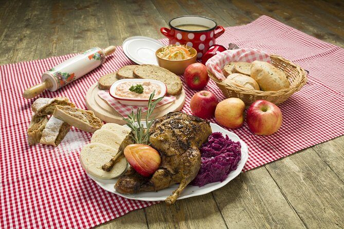 Folklore Dinner with Unlimited Drinks 4course Menu - An In-Depth Look at the Experience