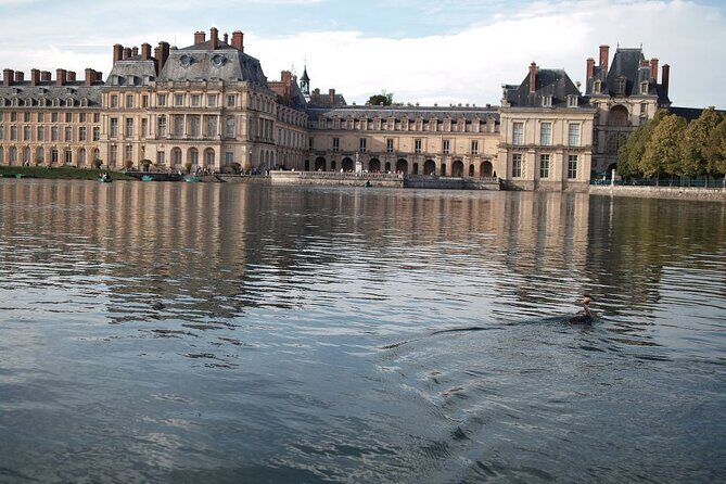 Fontainebleau Palace : Private Guided Tour - Exploring Fontainebleau Palace in Depth