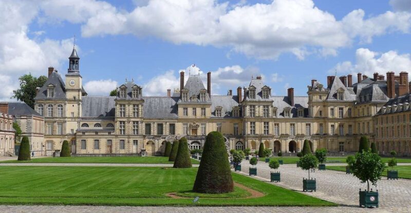 Fontainebleau: Palace Private Guided Tour with Ticket - Who Should Consider This Tour?