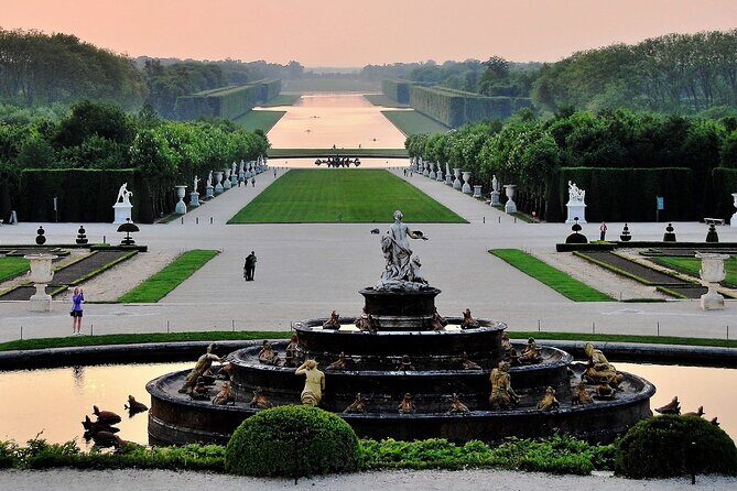 Fontainebleau, Versailles, Trianon Small group from Paris - A Closer Look at the Tour Itinerary and Why It Matters