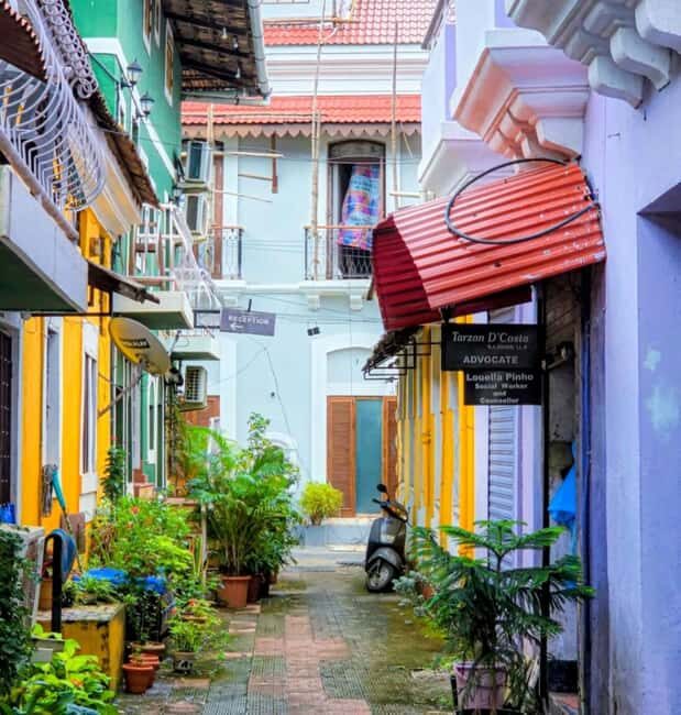 Fontainhas Secrets: Private Walk with Goan Feni Tasting - A Deep Dive into the Fontainhas Secrets Tour