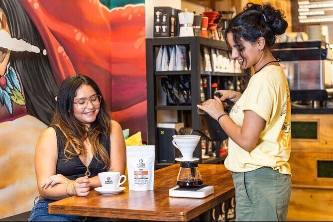 Food and Drinks Hopping Tour in Panama City - Discovering the Flavors of Panama City: An In-Depth Review of the Food and Drinks Hopping Tour