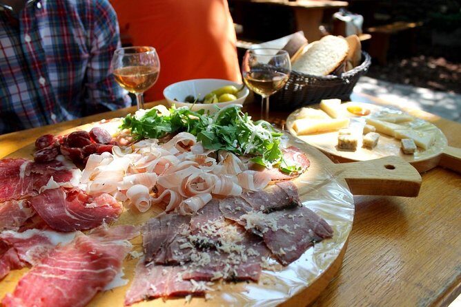 Food and Wine tasting experience in Trieste traditional farmhouse Osmiza - FAQ