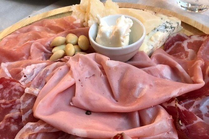Food and Wine tour on Como Lake - small group tour - A Deep Dive into the Lake Como Food and Wine Tour
