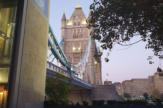 Food & drink walking tour in South East London. Bermondsey - Borough Market. - Key Points