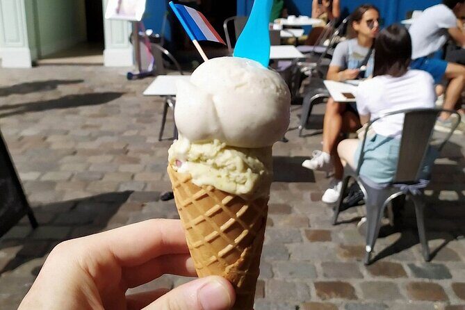Food Tour of Montmartre Best Pastries Chocolates and Desserts - The Experience in Practice