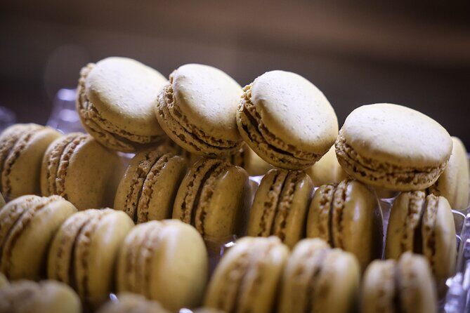 Food Tour of Montmartre Best Pastries Chocolates and Desserts - What Travelers Are Saying