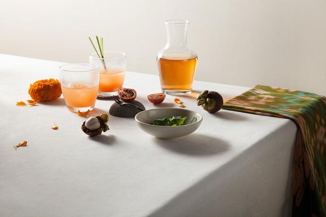 Forest Dining at Tree Deck overlooking lush valley of Ubud - Key Points