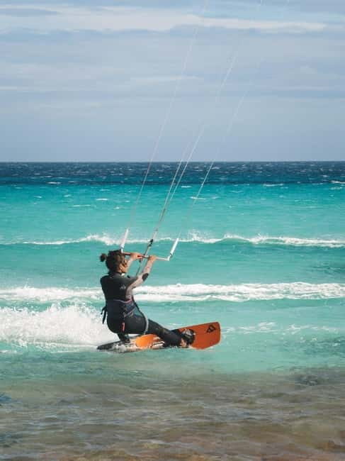 Formentera: Begginers Kitesurf 6h Course CHECK WIND FIRST - A Closer Look at the Formentera Kitesurf Experience