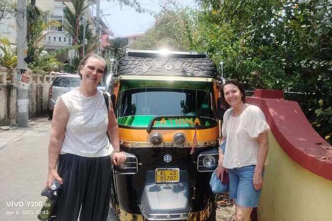 Fort Kochi Tuk-Tuk Sightseeing Tour with Local Guide - Key Points