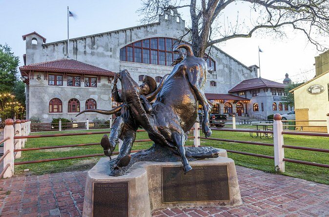 Fort Worth Art Walk and Cultural District Capers Hunt - FAQs