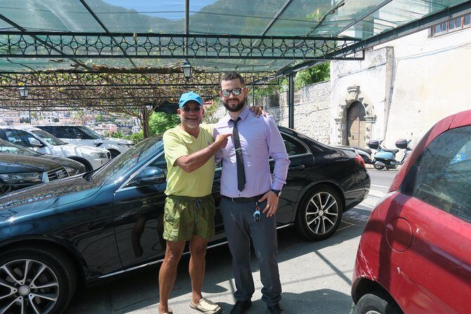 Four-hour tour of the Amalfi Coast - Four-hour tour of the Amalfi Coast: A Concise Yet Luxurious Peek
