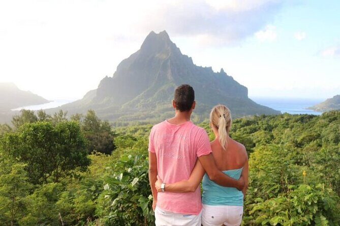 Franckyfranck tours Moorea - Tours privés // Private half day tours - An In-Depth Look at the Moorea Private 4x4 Tour