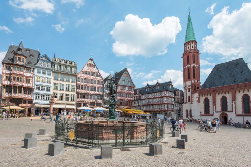 Frankfurt: Highlights and New Old Town English-Language Tour - Who Should Consider This Tour?