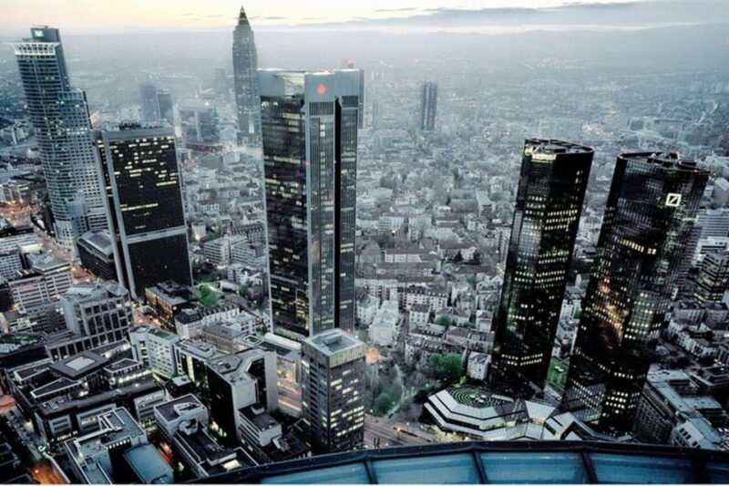 Frankfurt : Highlights & hidden Gems Private Walking Tour - Key Points