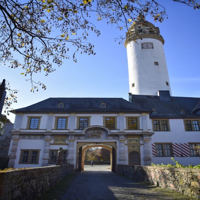 Frankfurt: Höchst Walking Tour with a Local - Who Should Consider This Tour?