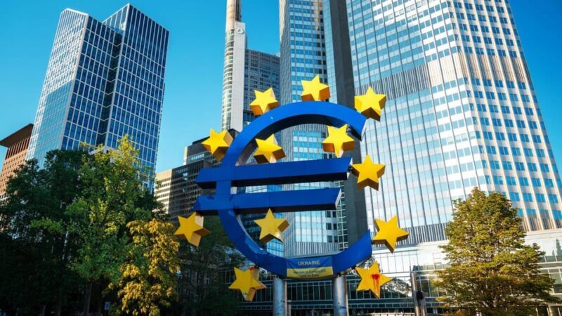 Frankfurt: Insta-Perfect Walk with a Local - Key Points