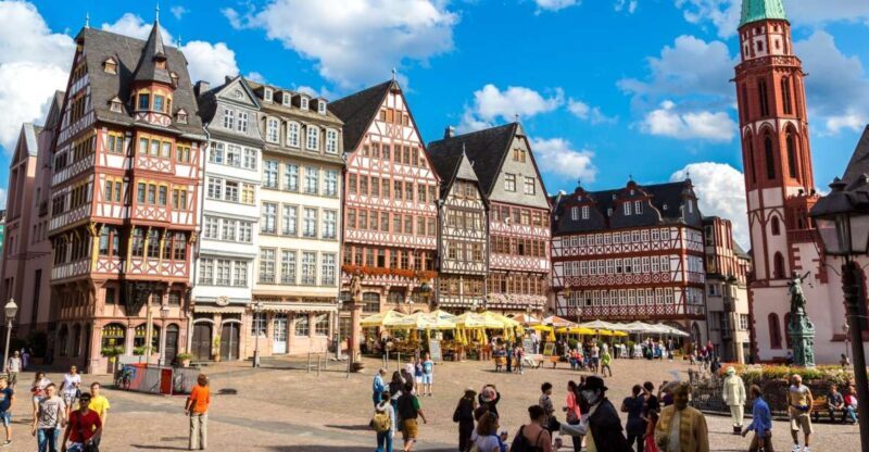 Frankfurt: Old Town Highlights Private Walking Tour - A Deep Dive into the Old Town Experience