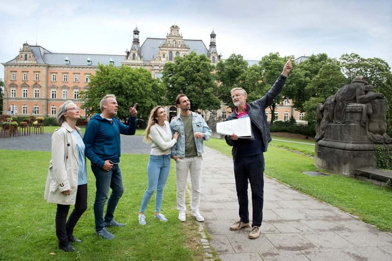 Frankfurt: Old Town Historical Walking Tour with Geo Epoche - Key Points