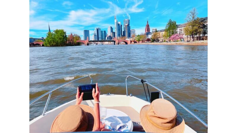Frankfurt: Private Skyline Sightseeing Boat Tour - Frequently Asked Questions