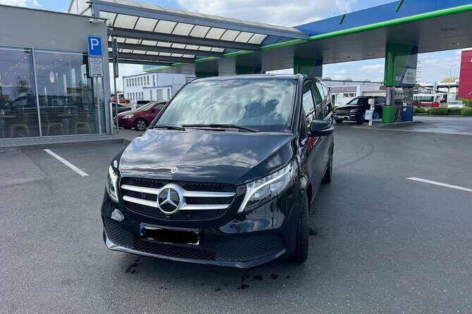 Frankfurt: Private Transfer to/from Airport and City - Frankfurt: Private Transfer to/from Airport and City