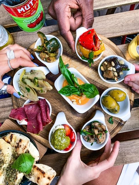 FRANKFURT: VEGAN FOOD TOUR TO 3-4 LOCAL FOODSPOTS - Frequently Asked Questions