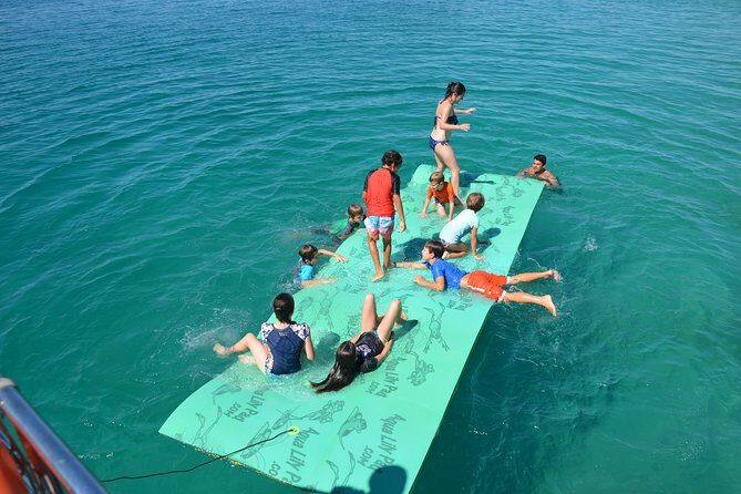Fraser Island & Dolphin Sailing Adventure - A Detailed Look at the Fraser Island & Dolphin Sailing Adventure