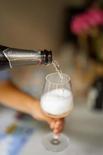 Frecnh Wine Tasting in City Center of Nice - Key Points