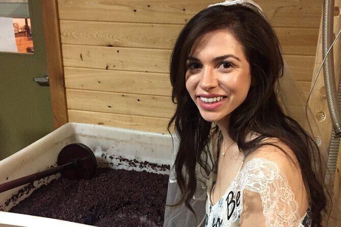 Fredericksburg Hill Country Aficionado Wine Tour from San Antonio - FAQs