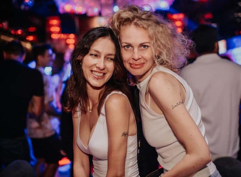 FREE Pub Crawl with OPTIONAL 1 hour open bar and clubs - A Deep Dive Into the Lisbon Pub Crawl Experience