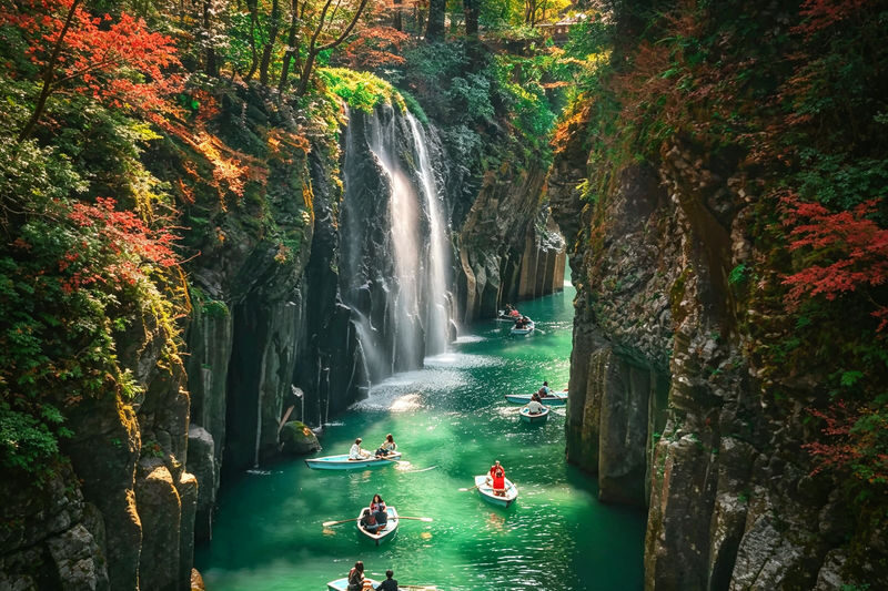 (Free specialty burger) Kyushu Fukuoka Takachiho Gorge and Small Train Day Tour, optional boat ride experience - The small train: a change of pace