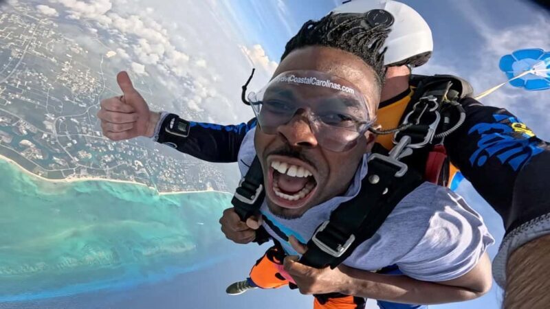 Freeport: Skydiving over the Bahamas - Key Points