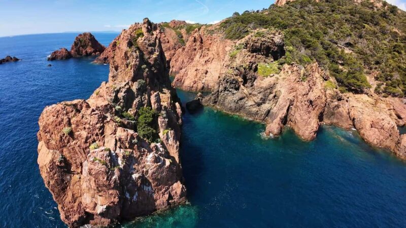 Fréjus : Esterel Calanques Cruise (Comfort Boat) + Swim Stop - Exploring the Esterel Calanques: A Deep Dive