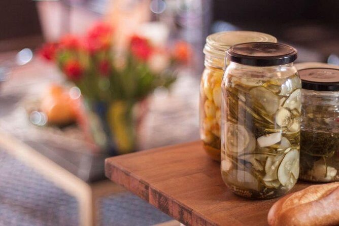 French Bistro-Style Dinner Overlooking Amsterdam's Canals - Who Should Consider This Experience?