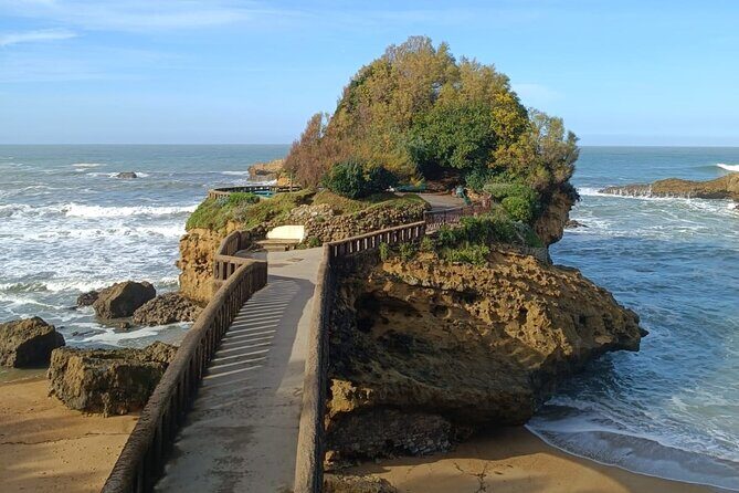 French Coast: Bayonne, Biarritz, San Juan de Luz - Private Tour - Who Should Book This Tour?