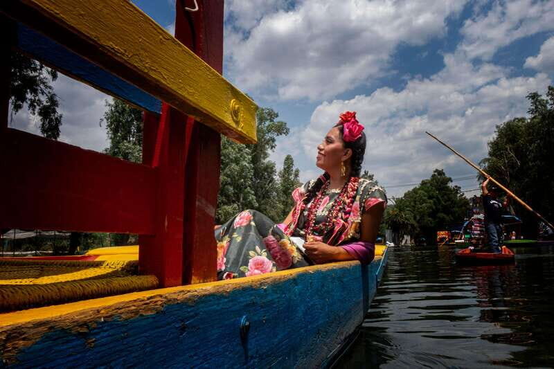 Frida for a day in Xochimilco - The Transformation: Clothes, Accessories, and Hair