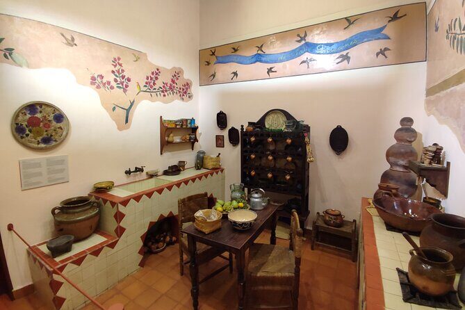 Frida Kahlo New Museum Casa Kahlo, Coyoacán and Xochimilco Canals - FAQ