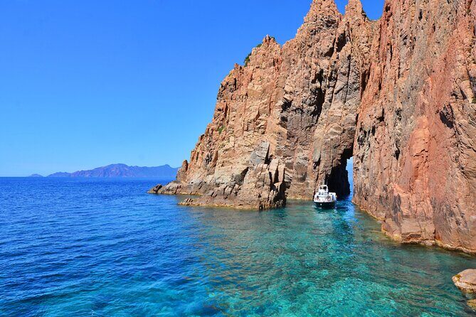 Friendly getaway to the Calanques of Piana from Cargèse - Friendly Getaway to the Calanques of Piana from Cargèse