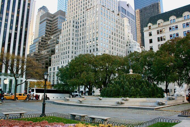 Friends Filming Locations in New York City with Private Guide - The Value of a Private Guided Experience